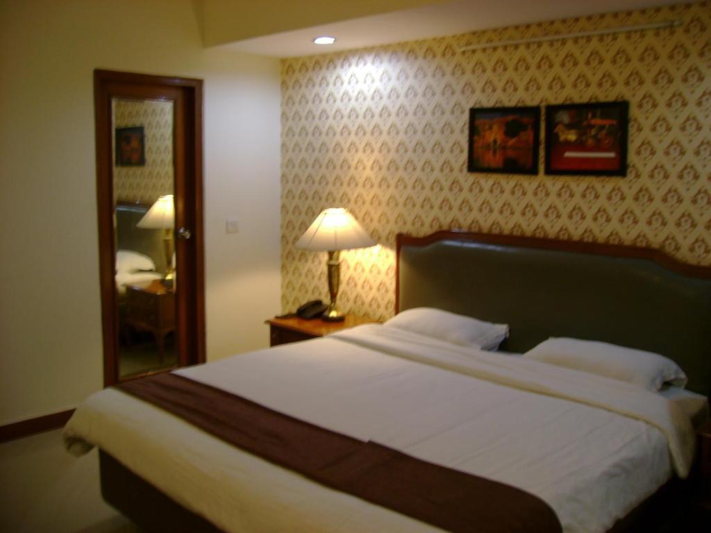 Angel Residency Hotel Greater Noida Buitenkant foto