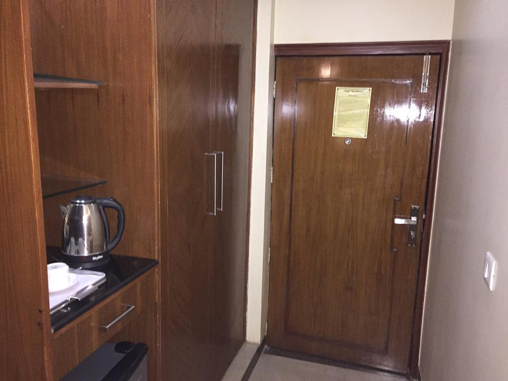 Angel Residency Hotel Greater Noida Buitenkant foto