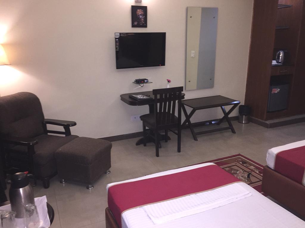 Angel Residency Hotel Greater Noida Buitenkant foto